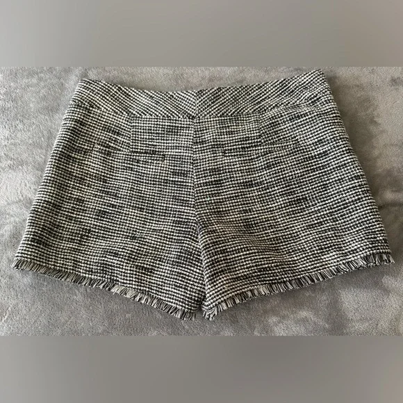 Ann Taylor Black & White Tweed Women’s Shorts - Picture 3 of 8